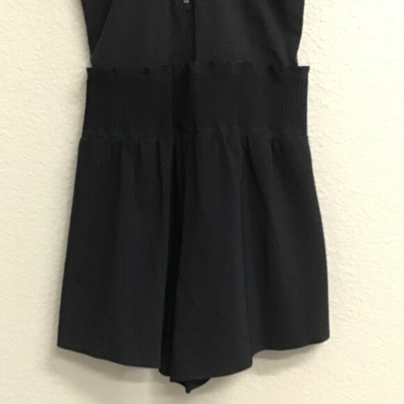 Athleta Womens Black Sleeveless Back Zip Cosmic Flutter Romper Size XS - Picture 9 of 11